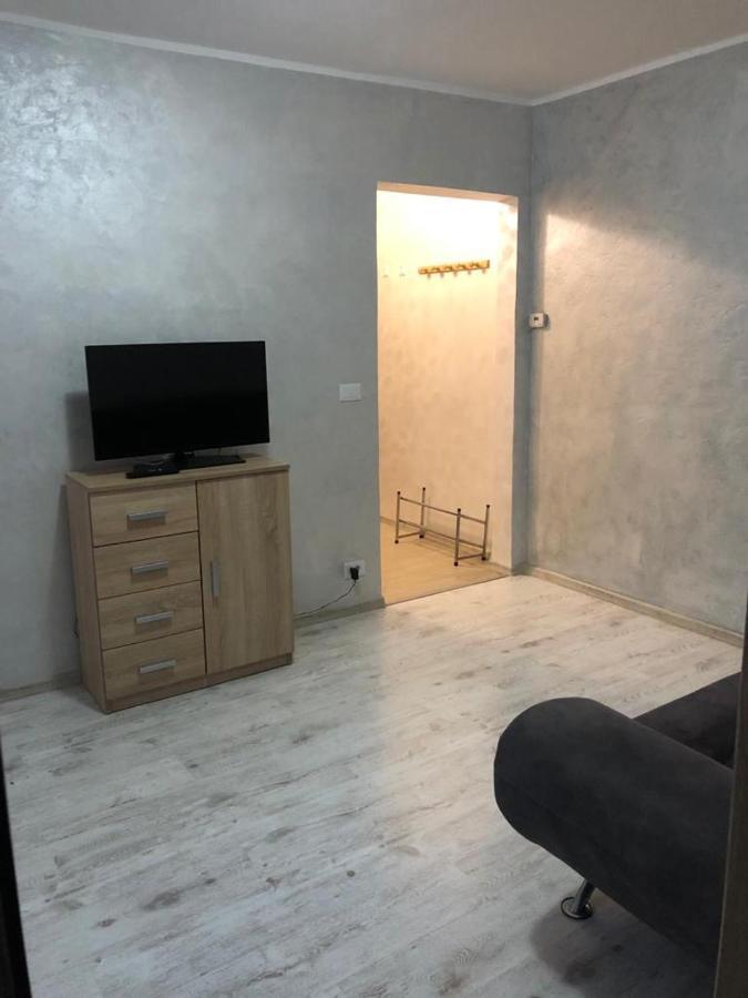 Dmi Apartment Jászvásár Kültér fotó