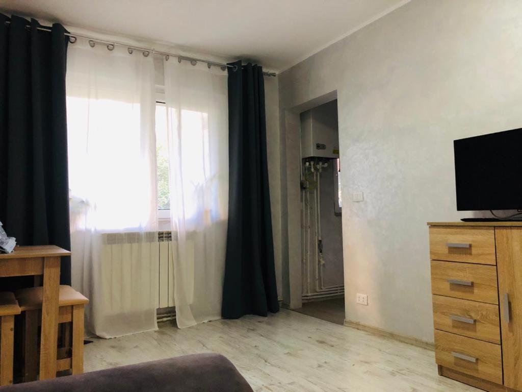 Dmi Apartment Jászvásár Kültér fotó
